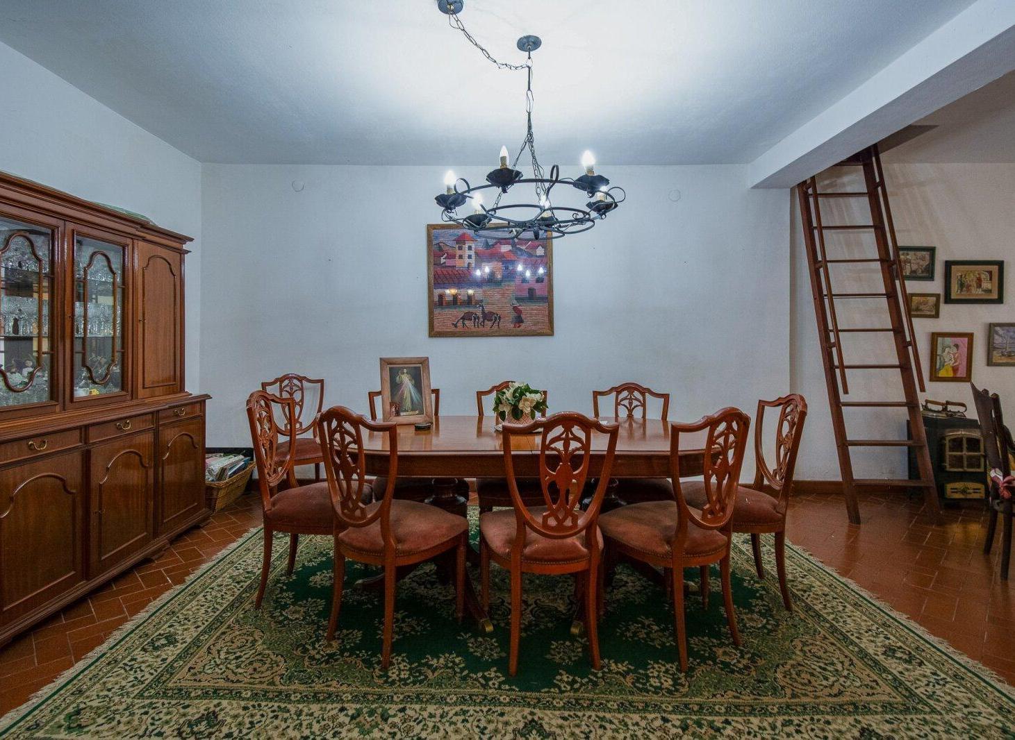 Foto de VENTA DE CASA EN HURLINGHAM 7 AMB-PILETA-QUINCHO-PARQUE, imagen 2