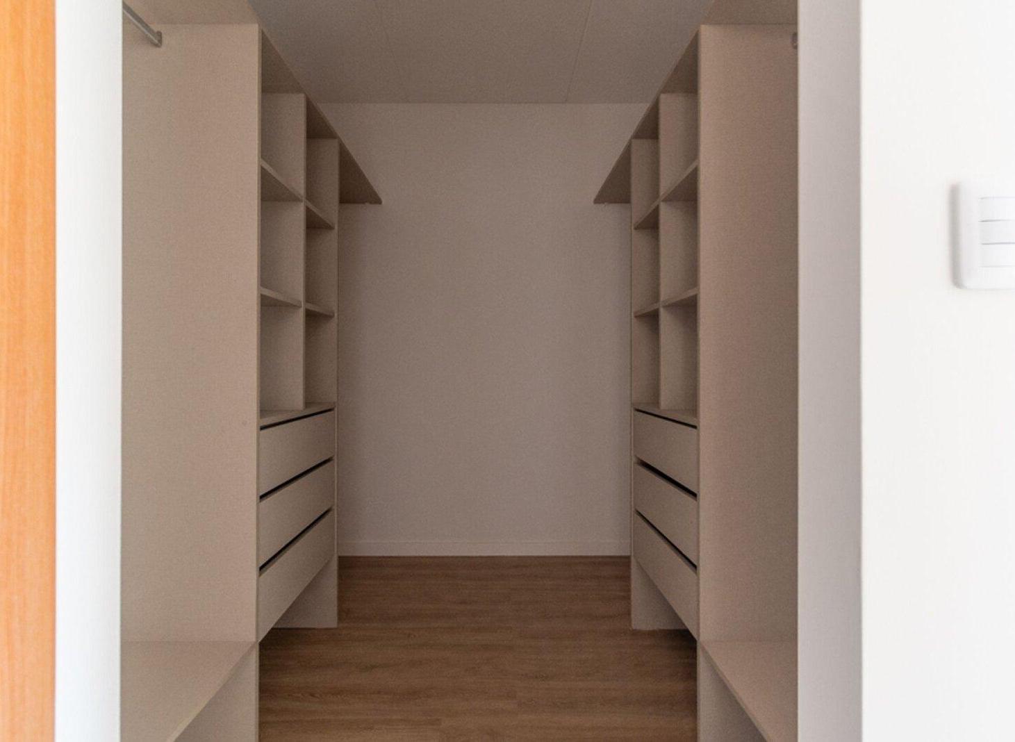 Foto de VENTA SEMIPISO 4 AMB BALCON 2 COCHERAS MATADEROS, imagen 4