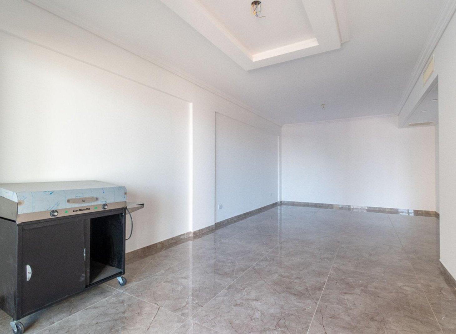 Foto de VENTA SEMIPISO 4 AMB BALCON 2 COCHERAS MATADEROS, imagen 2