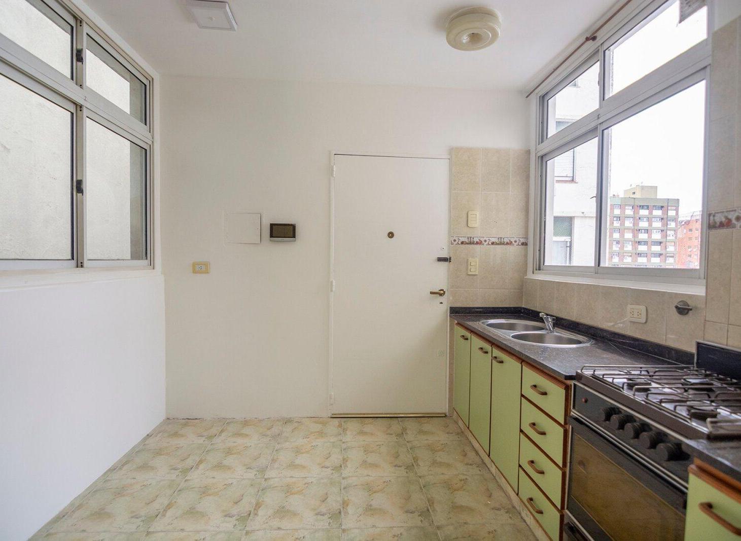 Foto de VENTA SEMIPISO 5 AMBIENTES EN BELGRANO!!!, imagen 2