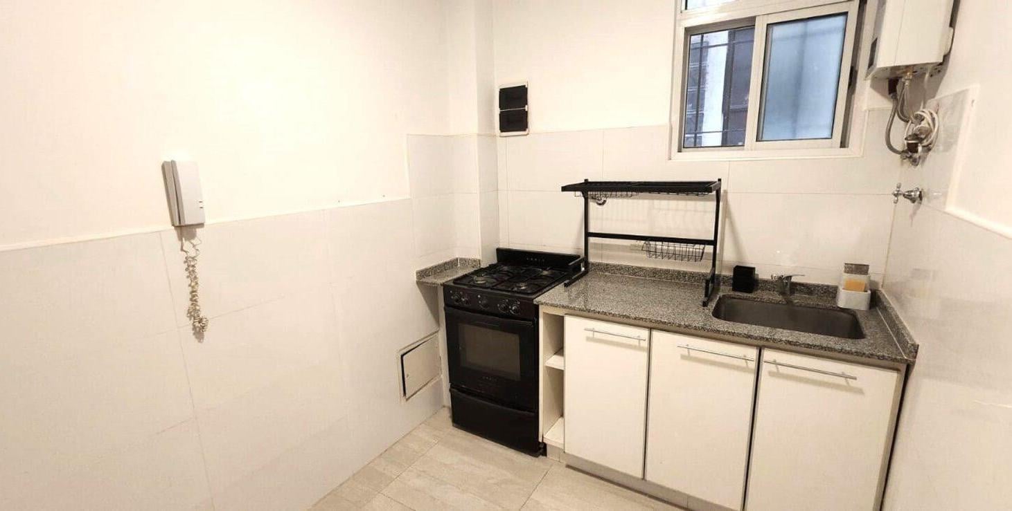 Foto de VENTA DEPARTAMENTO 3 AMBIENTES RECOLETA -APTO PROF, imagen 3