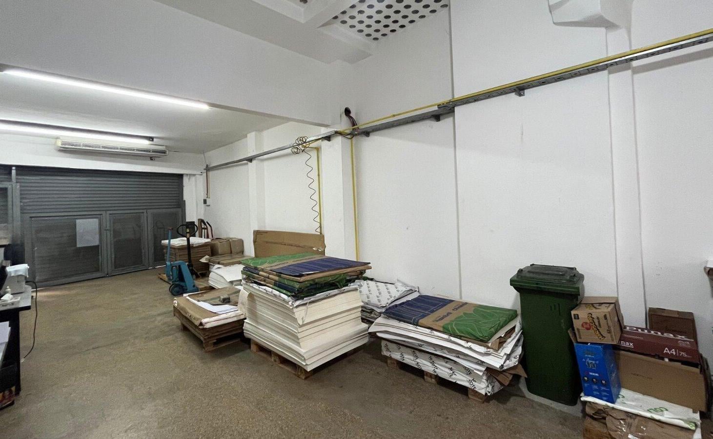 Foto de LOCAL COMERCIAL DE 245 M² SOBRE GENERAL LAVALLE | BALVANERA NORTE, imagen 2