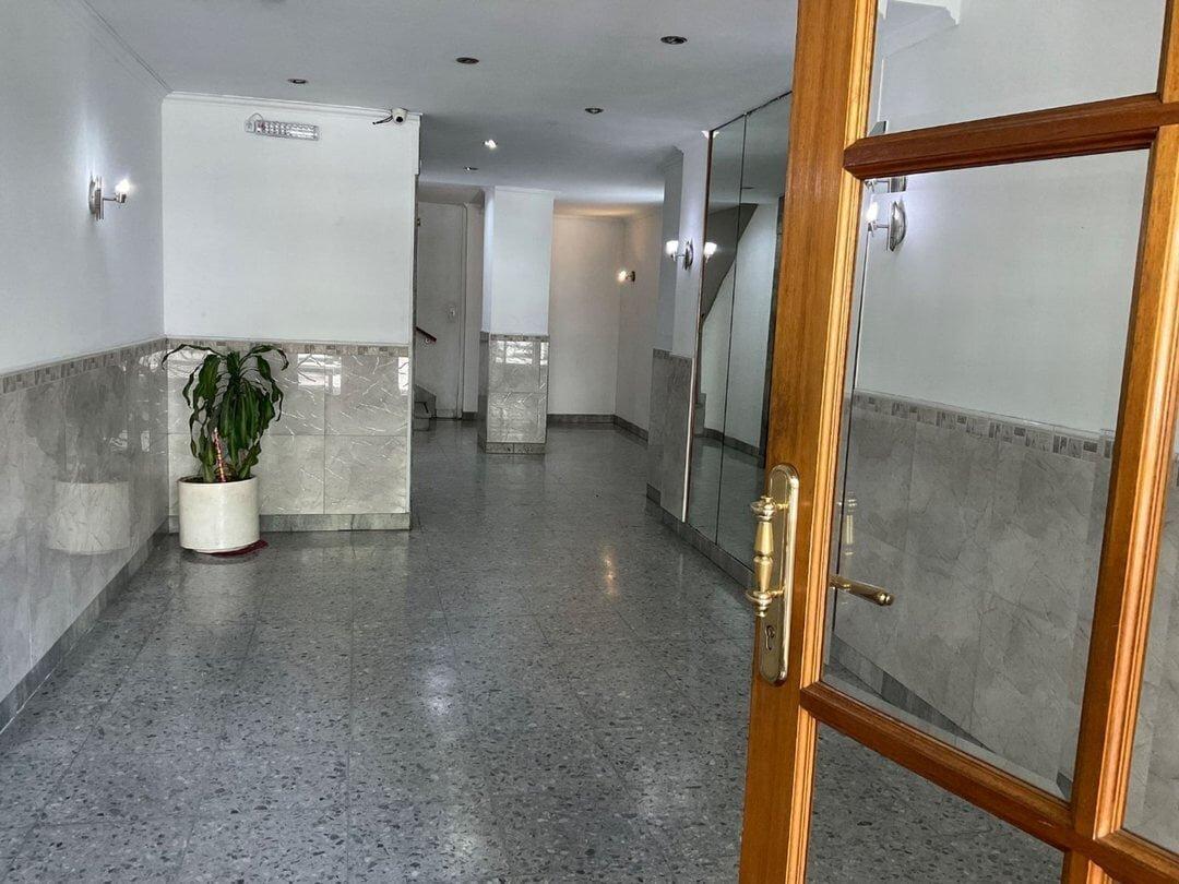 Foto de VENTA Departamento 3 Ambientes Muy Luminoso | A 1 Cuadra de Estación, imagen 1