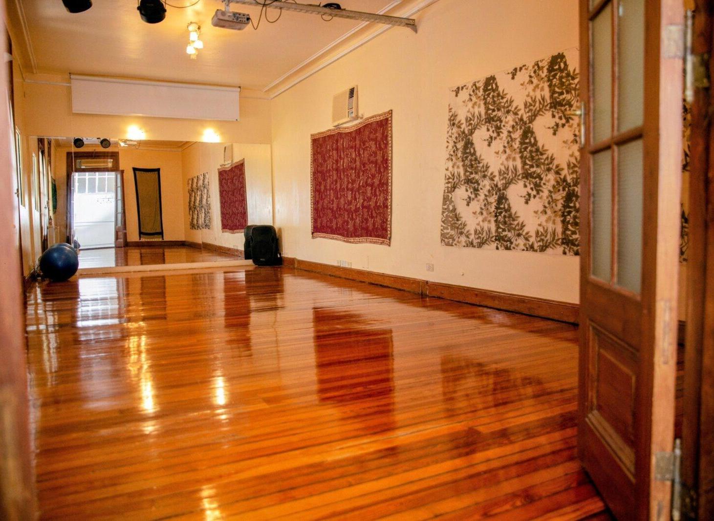 Foto de VENTA - AV. CORRIENTES - HERMOSO PISO COMPLETO DE ÉPOCA - BAJAS EXPENSAS, imagen 3