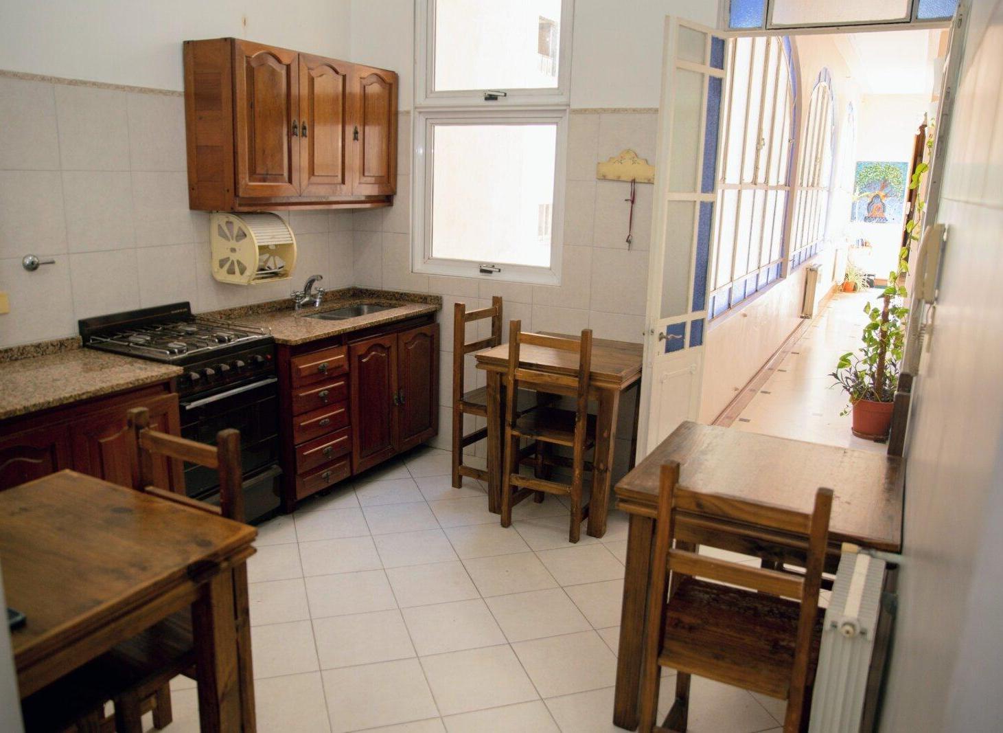 Foto de VENTA - AV. CORRIENTES - HERMOSO PISO COMPLETO DE ÉPOCA - BAJAS EXPENSAS, imagen 4