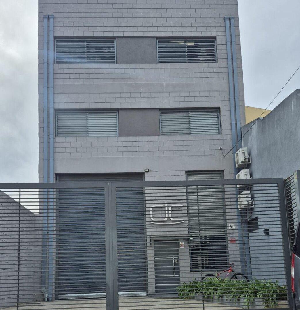 Foto de Venta Deposito/Galpón 1200m2 en Lomas del Mirador, imagen 1