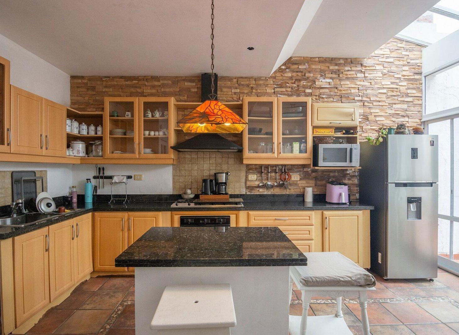 Foto de VENTA CASA CON PILETA Y COCHERA EN OLIVOS, imagen 2