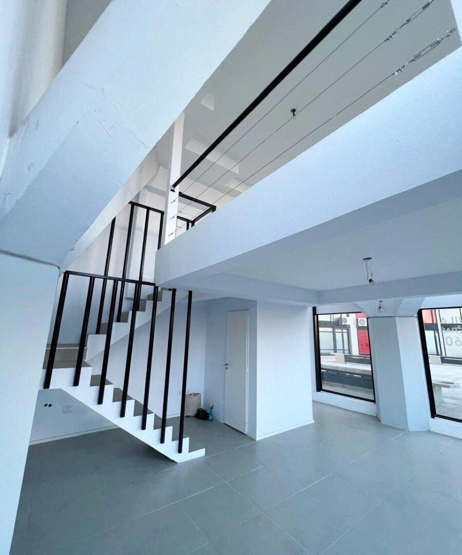 Foto de Local comercial + 2 cocheras en Escobar Centro, imagen 3