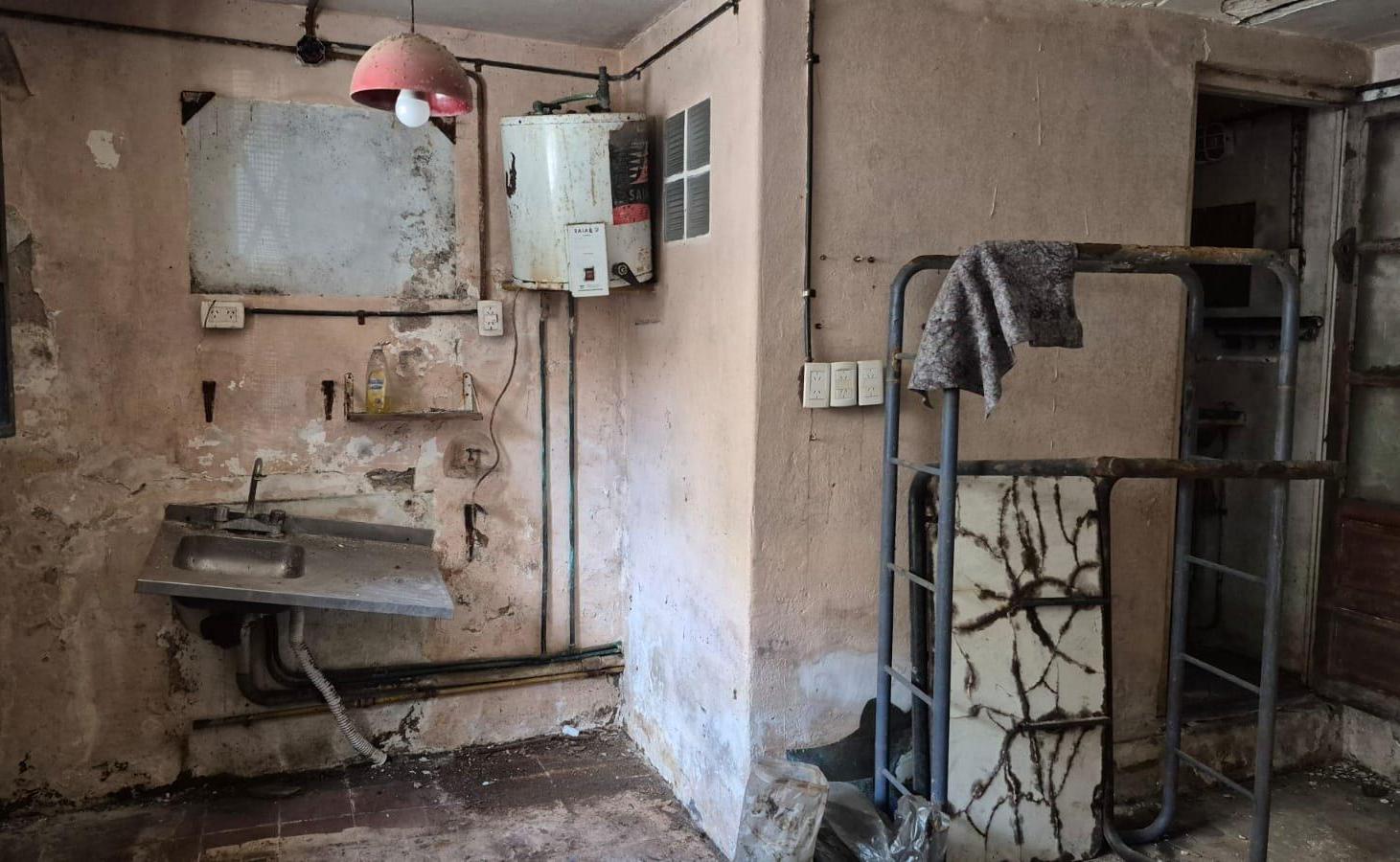 Foto de PH al frente para refaccionar Potencial para local o vivienda en Palermo, imagen 3