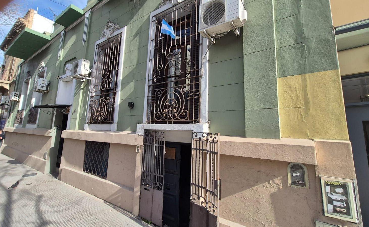Foto de PH al frente para refaccionar Potencial para local o vivienda en Palermo, imagen 2