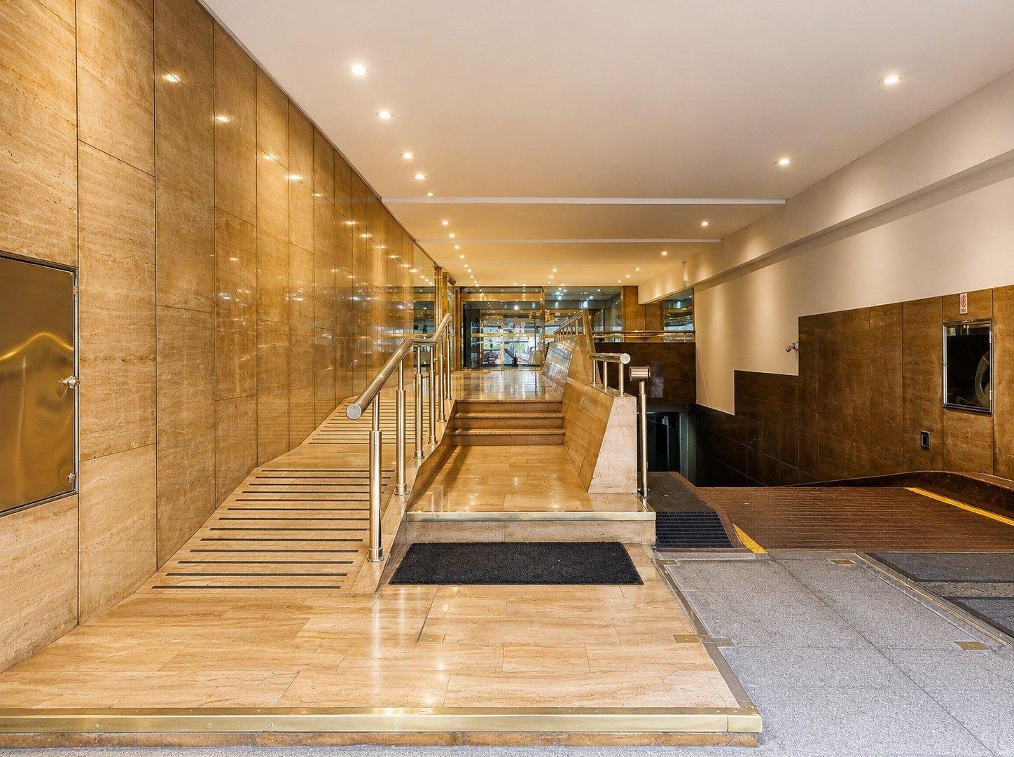 Foto de VENTA | INVERSIÓN EN RECOLETA | COCHERA PARA 2 MOTOS | ALTO POTENCIAL, imagen 5