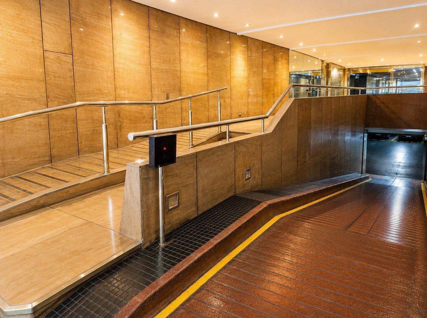 Foto de VENTA | INVERSIÓN EN RECOLETA | COCHERA PARA 2 MOTOS | ALTO POTENCIAL, imagen 4