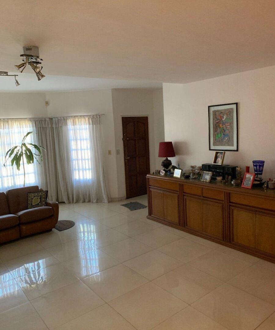 Foto de Venta de casa de 5 amb y habbitacion de servicio en tres plantas, imagen 4