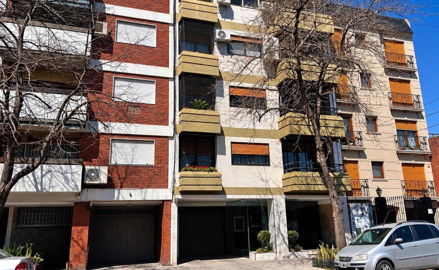Foto de VENTA Semipiso 4 Amb. a Nuevo en Villa Devoto | 2 Cocheras + Baulera, imagen 5