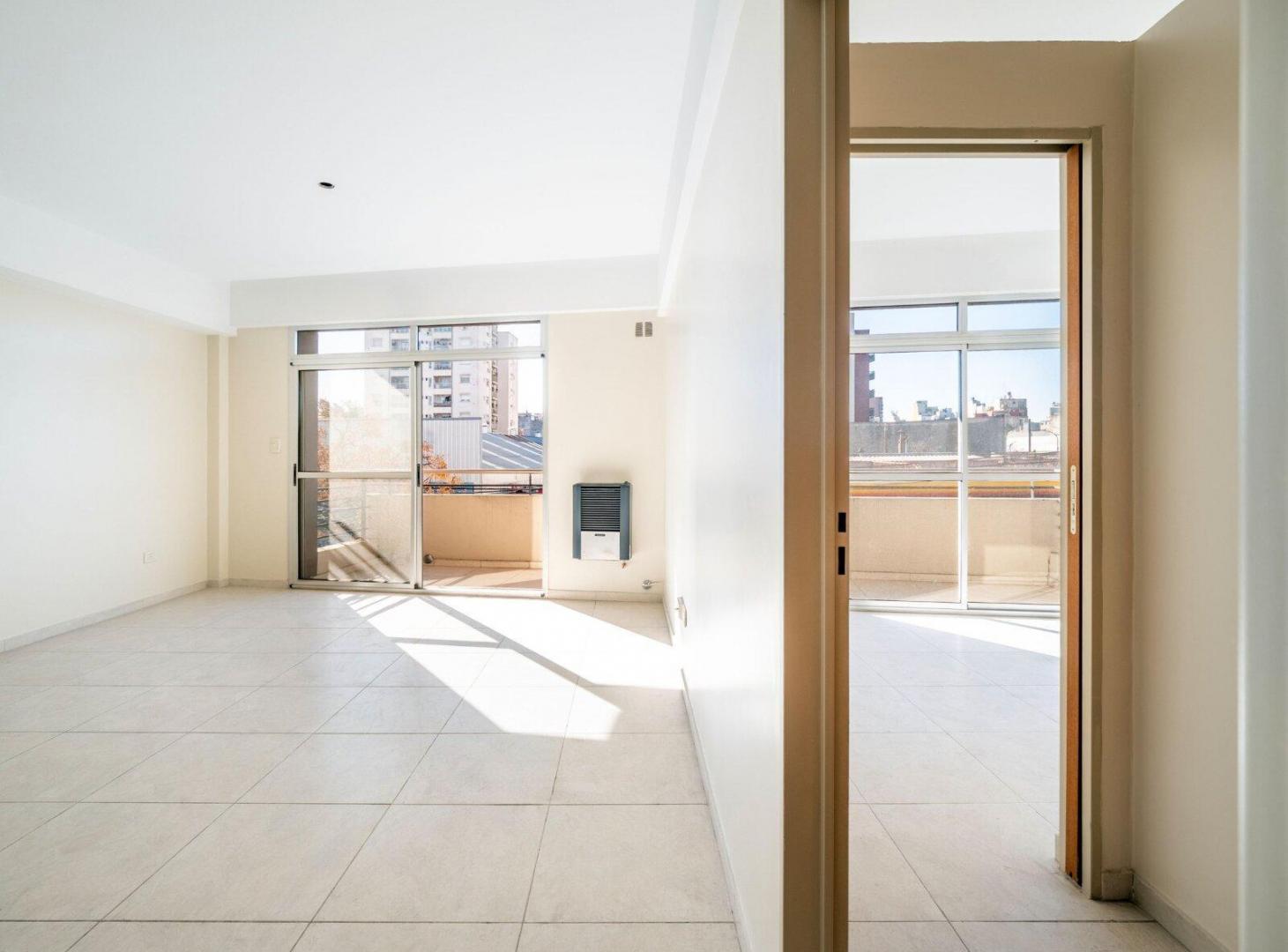 Foto de VENTA | 2 AMBIENTES EN SUITE | PARQUE CHACABUCO | BALCON CORRIDO |, imagen 3