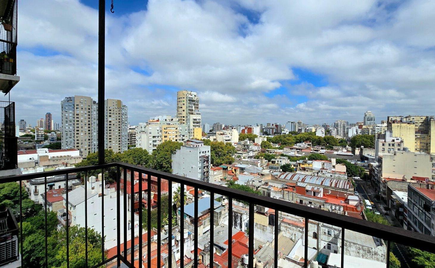 Foto de VENTA DEPTO BALVANERA 4 AMBIENTES BALCON VISTA ABIERTA, imagen 1