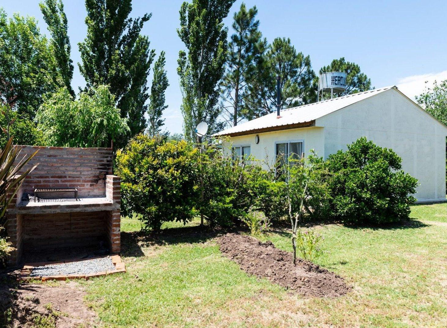 Foto de VENTA CUATRO CABAÑAS CON QUINCHO Y PILETA, imagen 5