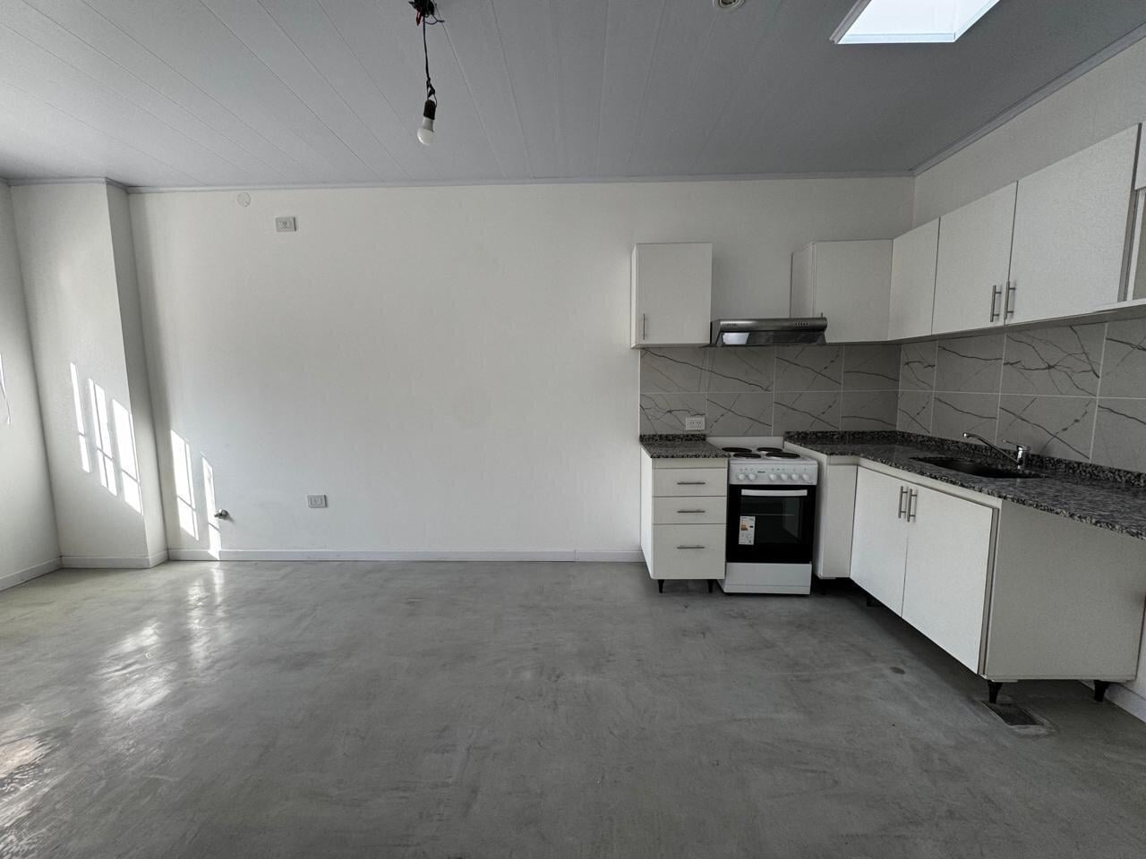 Foto de VENTA PH 2 AMBIENTES PB EN LANUS, imagen 2