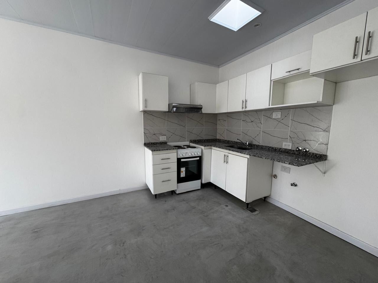 Foto de VENTA PH 2 AMBIENTES PB EN LANUS, imagen 5