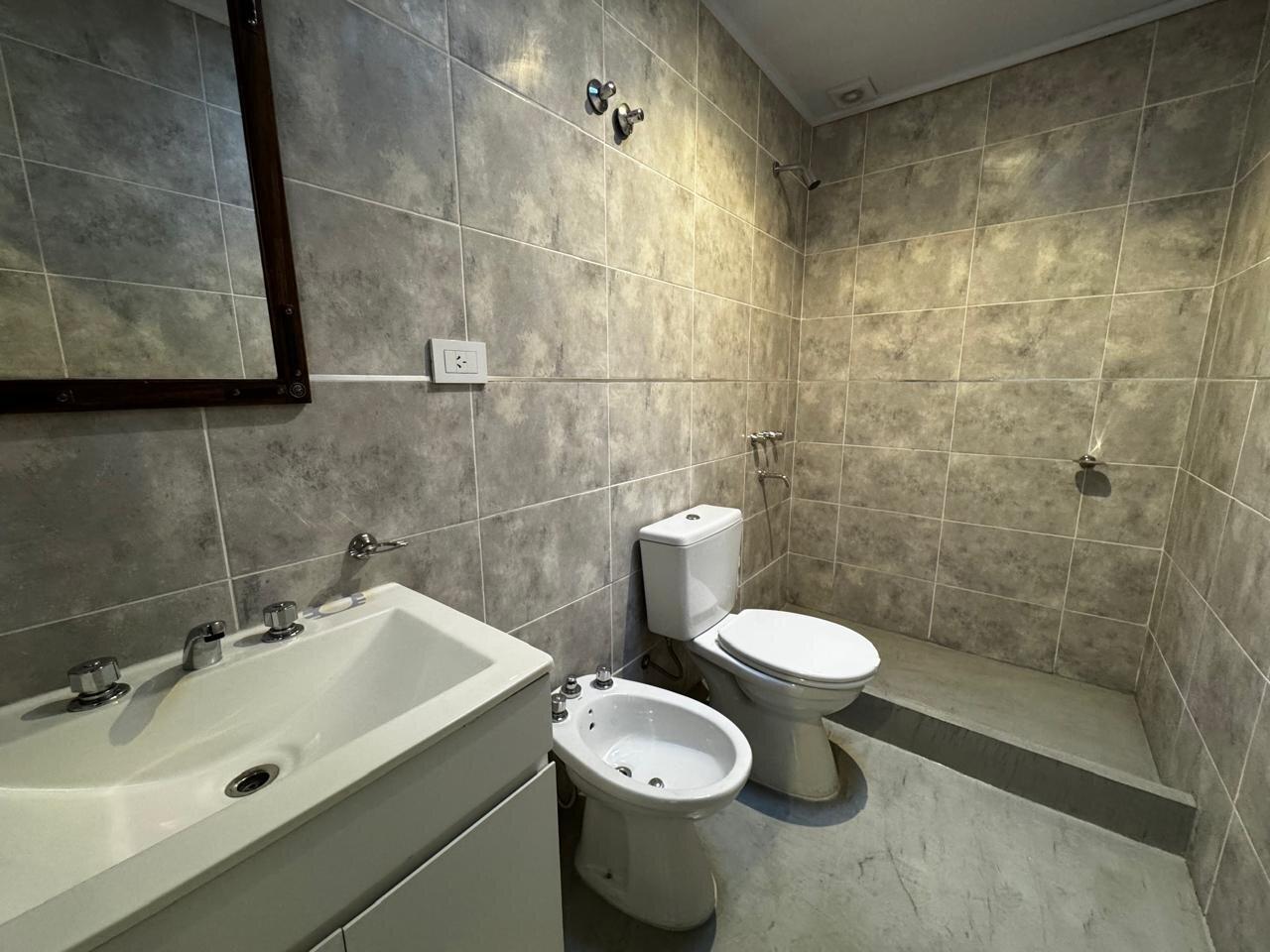 Foto de VENTA PH 2 AMBIENTES PB EN LANUS, imagen 4