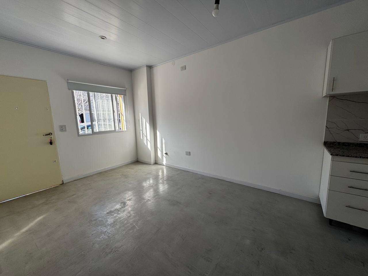 Foto de VENTA PH 2 AMBIENTES PB EN LANUS, imagen 1