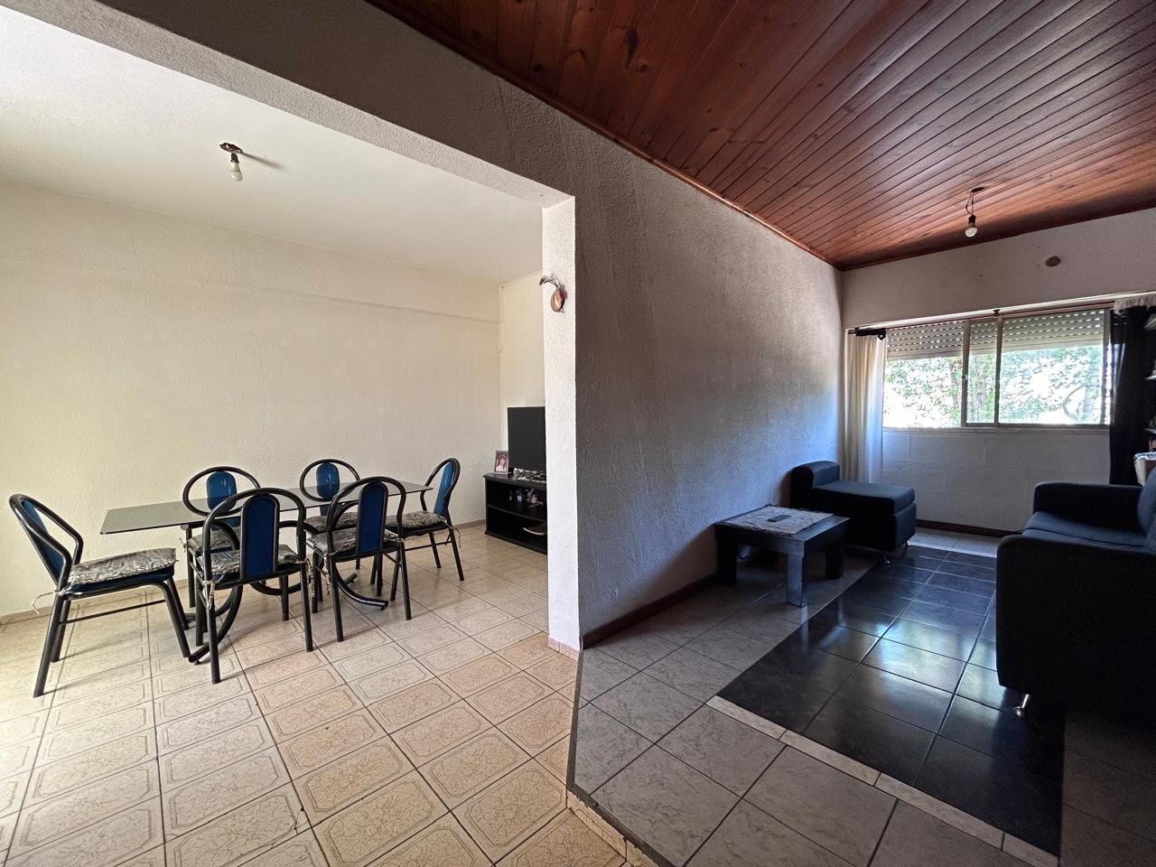 Foto de dpto 3 ambientes con cochera, patio y balcon, imagen 3