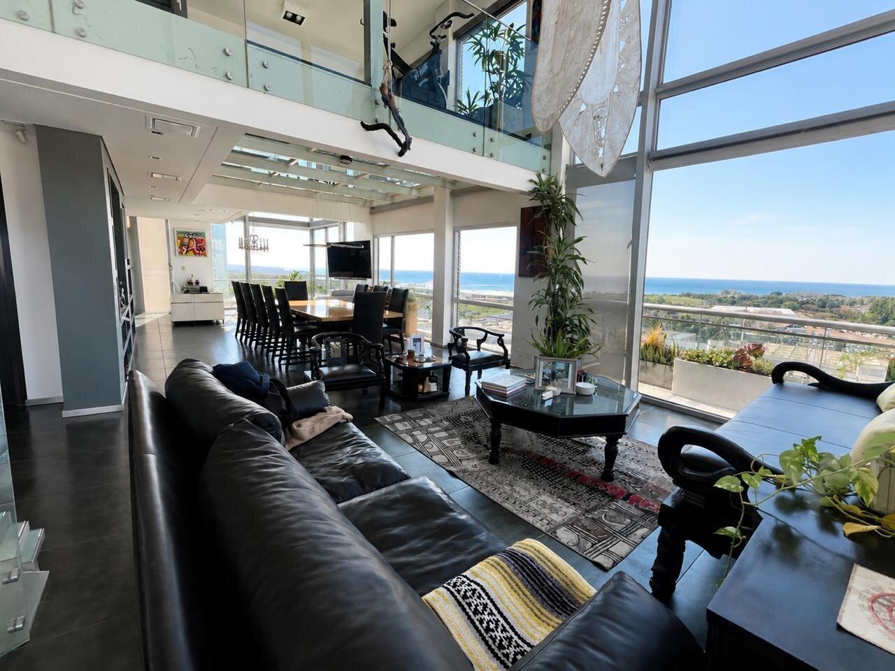 Foto de EXCLUSIVO DEPARTAMENTO FRENTE AL RIO, imagen 2