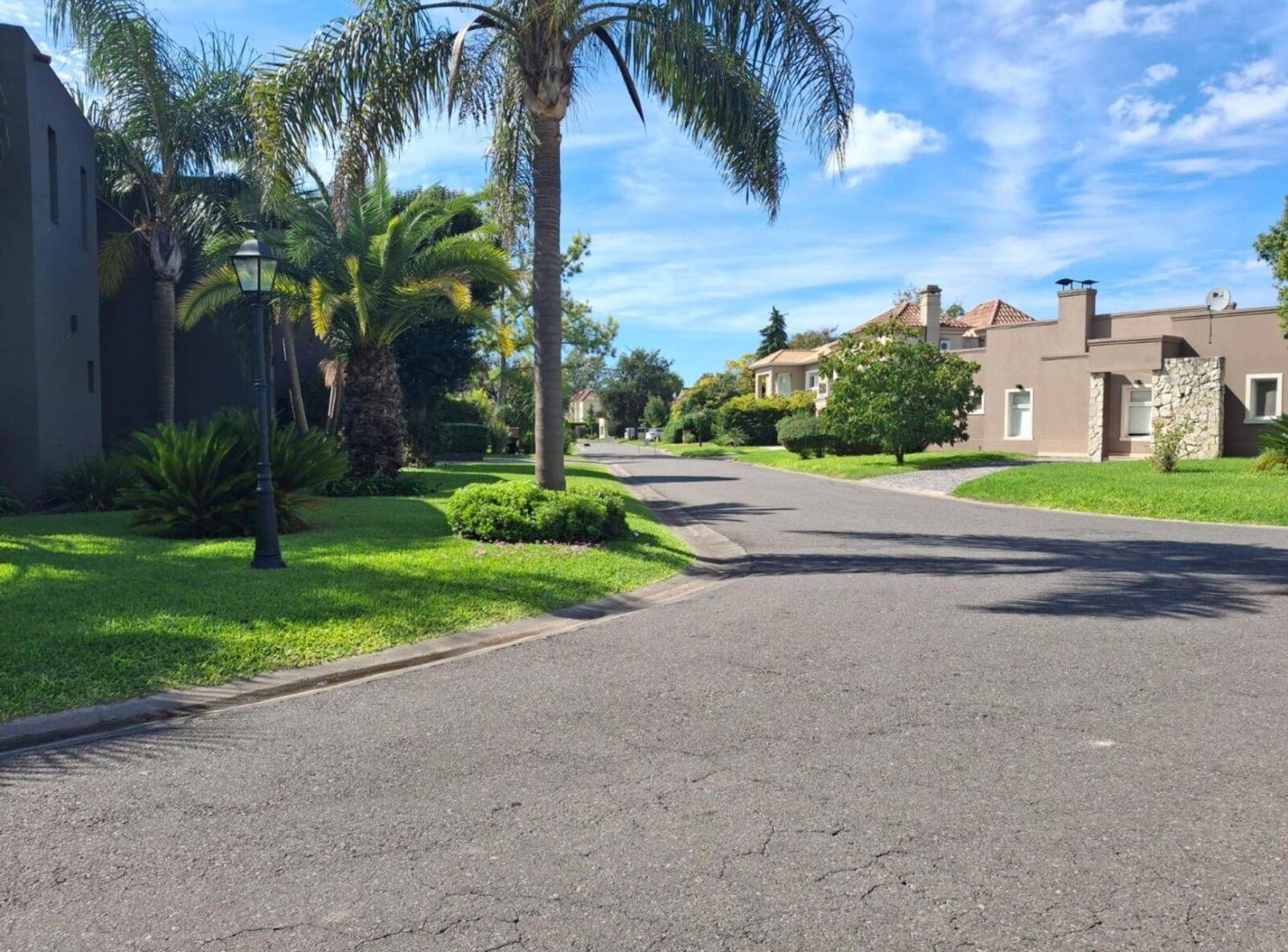 Foto de VENTA LOTE BARRIO EL AROMO ESCOBAR ACP.PERMUTA, imagen 3