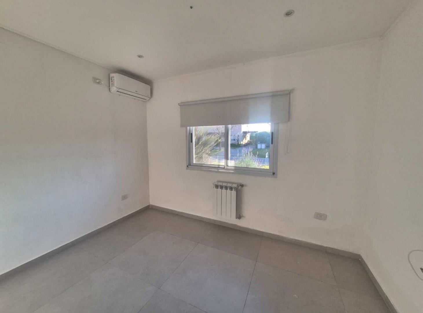 Foto de VENTA CASA BARRIO SAN EDUARDO PILAR DEL ESTE, imagen 3