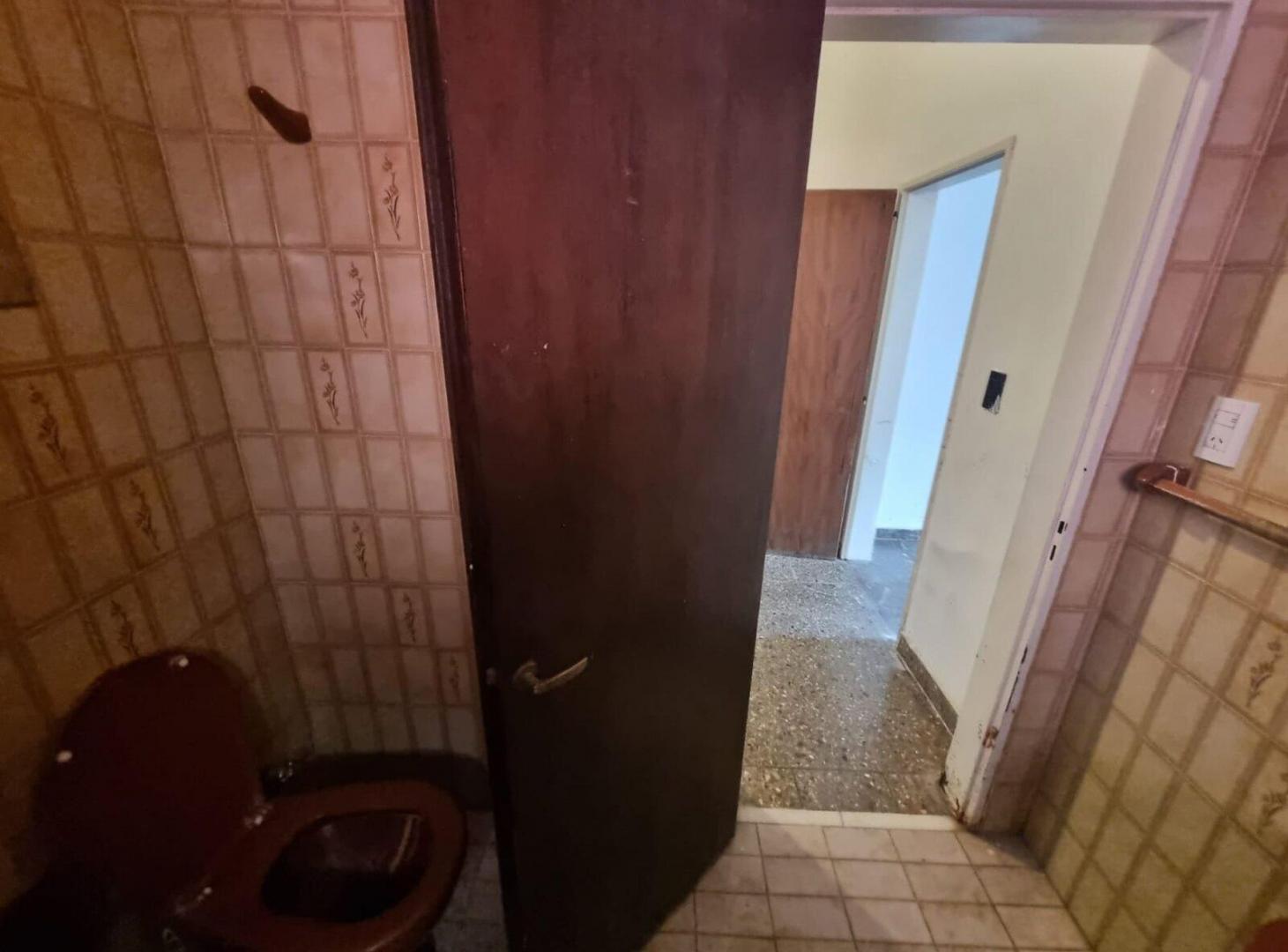 Foto de VENTA CASA GRAND BOURG A REFAC LOCAL APTO CREDITO, imagen 2