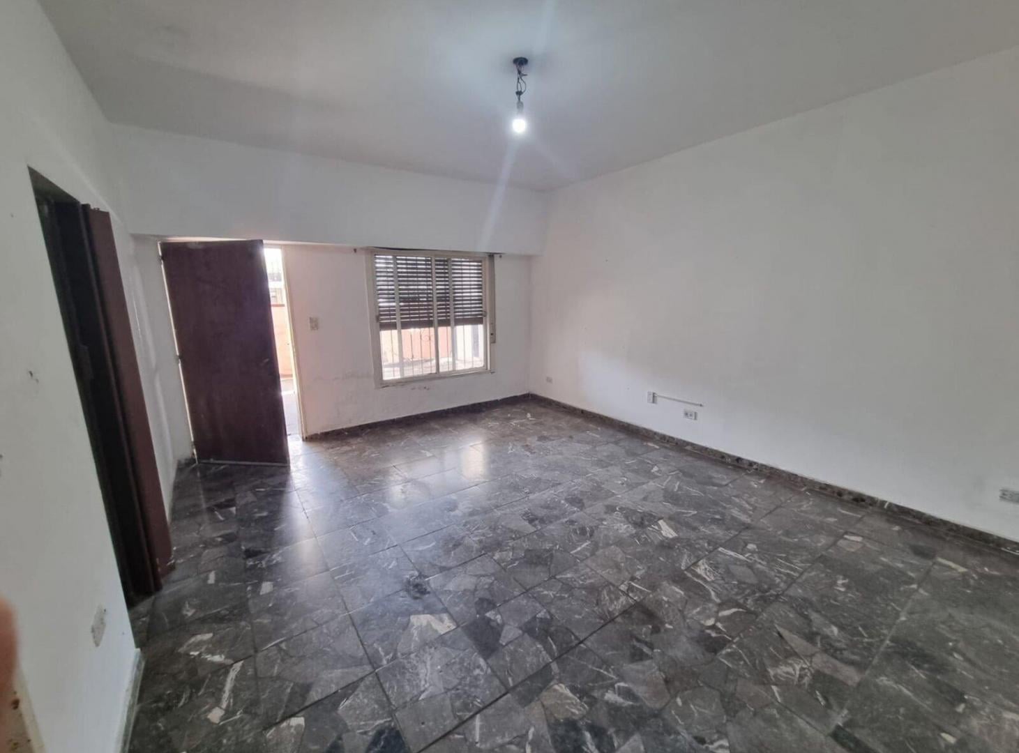 Foto de VENTA CASA GRAND BOURG A REFAC LOCAL APTO CREDITO, imagen 1