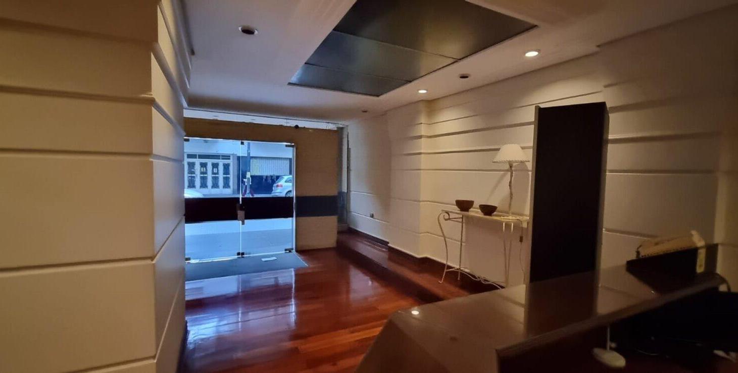 Foto de VENTA DEPARTAMENTO SEIS AMBIENTES FLORES COCHERA, imagen 3