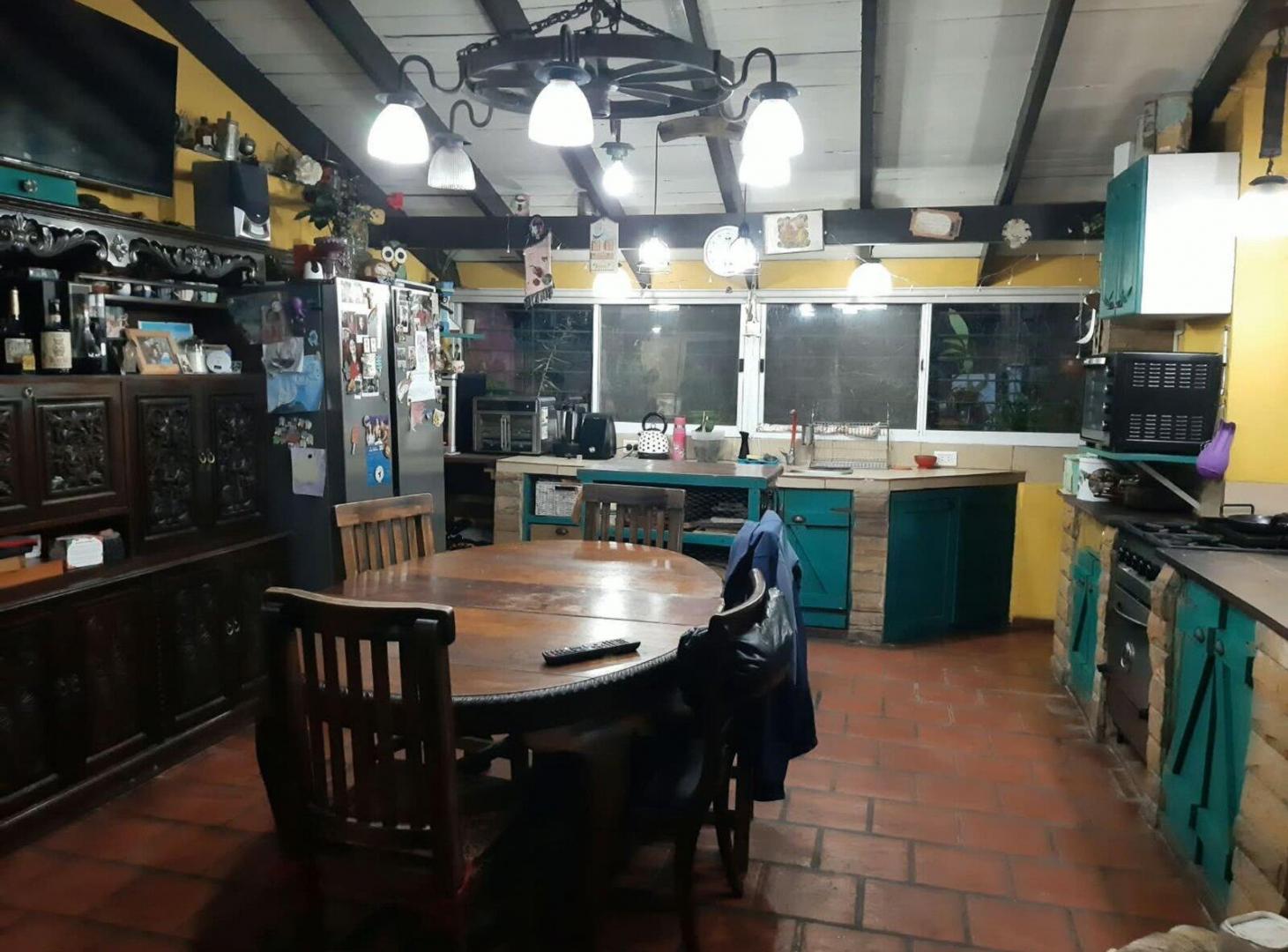 Foto de Venta Casa 4 amb Parque Exaltacion con pileta, imagen 2