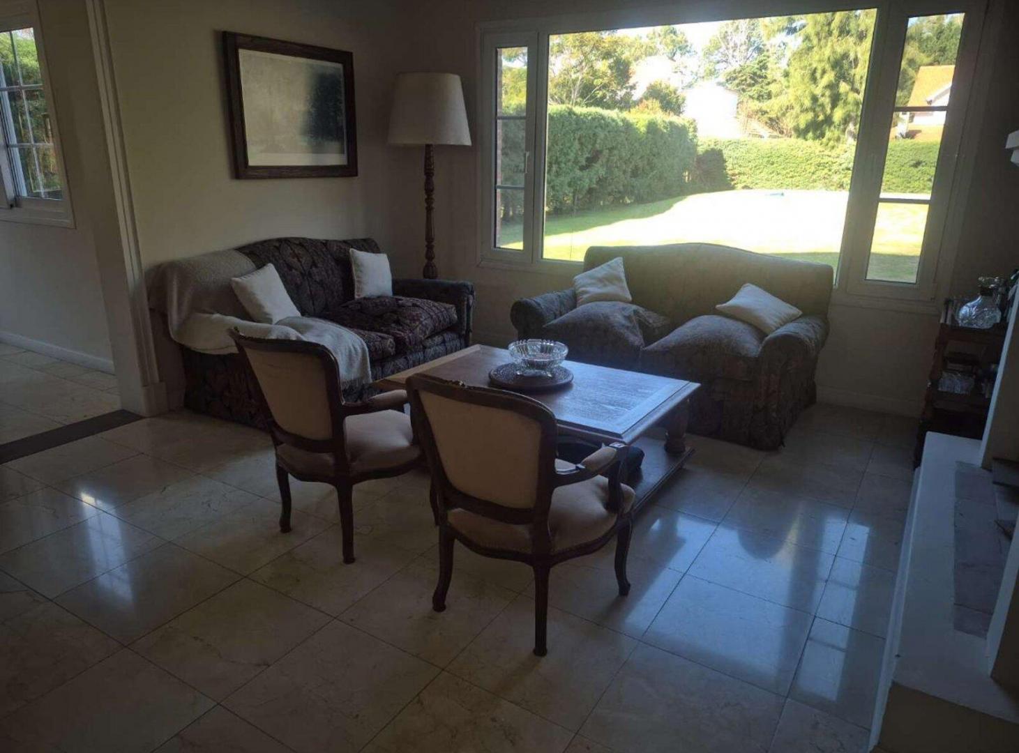 Foto de VENTA CASA 5 AMBIENTES BARRIO CERRADO VILLA ROSA, imagen 4