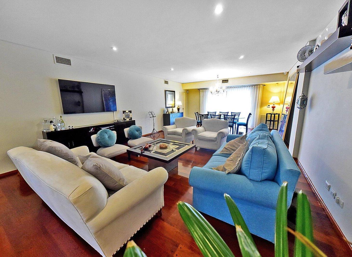 Foto de VENTA CASA 5 AMBIENTES MARTINEZ PILETA Y QUINCHO, imagen 3