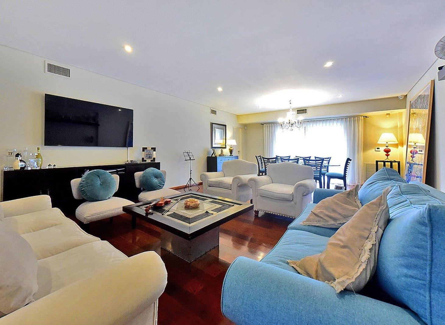 Foto de VENTA CASA 5 AMBIENTES MARTINEZ PILETA Y QUINCHO, imagen 2