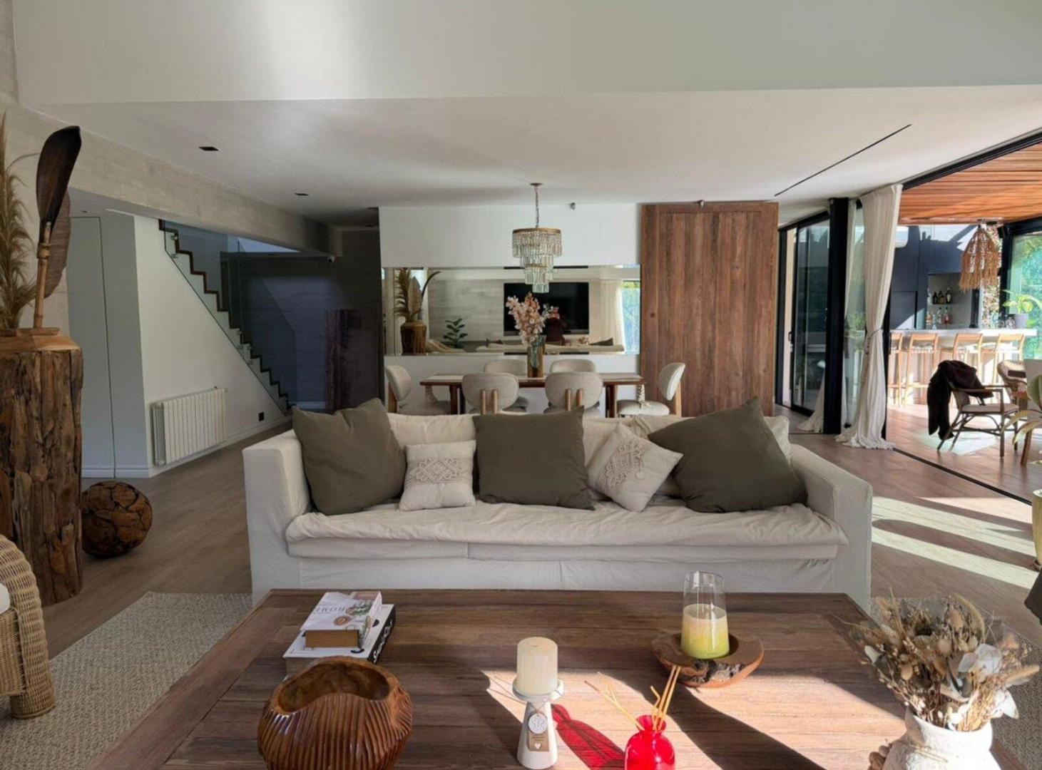 Foto de VENTA CASA 8 AMBIENTES AYRES DE PILAR, imagen 4