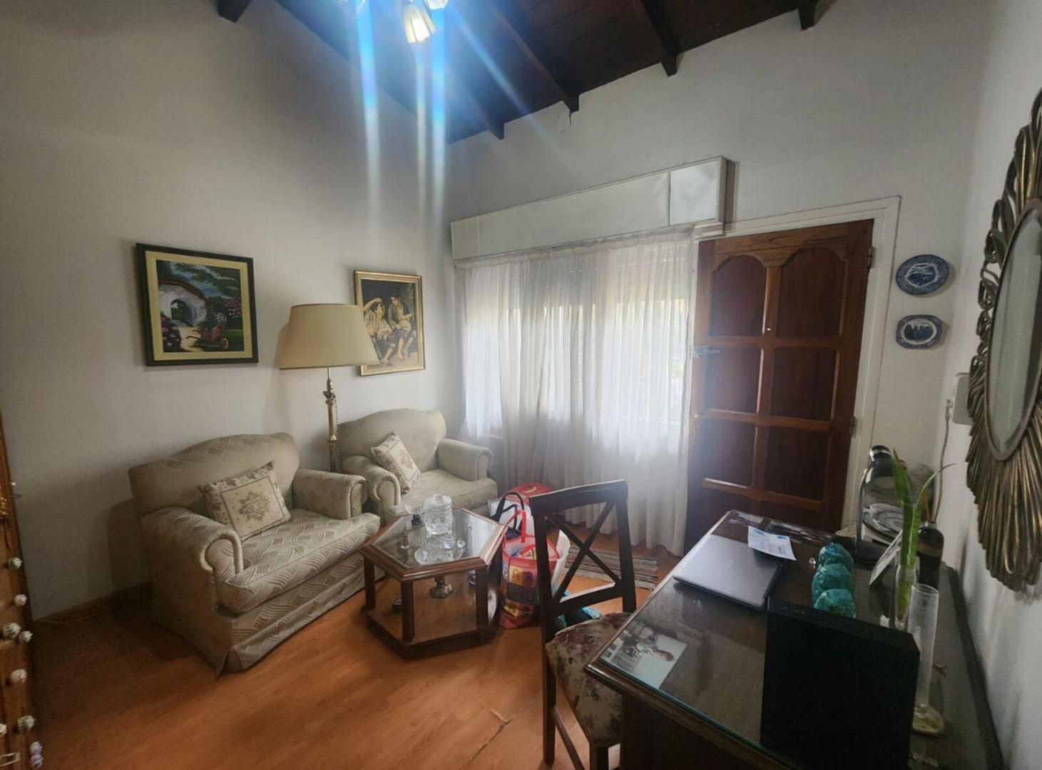 Foto de VENTA DE CASA 3 AMB. EN BANFIELD JARDIN COCHERA, imagen 4