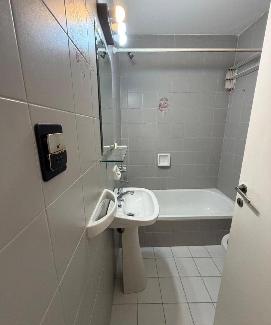 Foto de VENTA DEPARTAMENTO 2 AMBIENTES BALVANERA, imagen 3