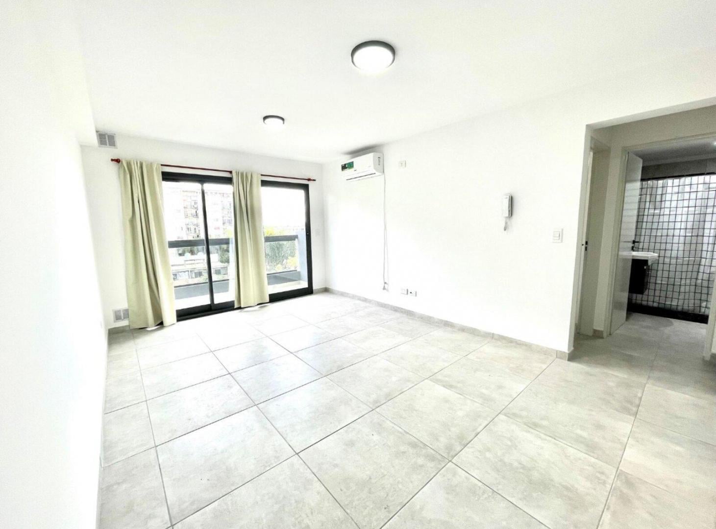 Foto de VENTA DEPARTAMENTO 2 AMBIENTES EN MORON, imagen 2