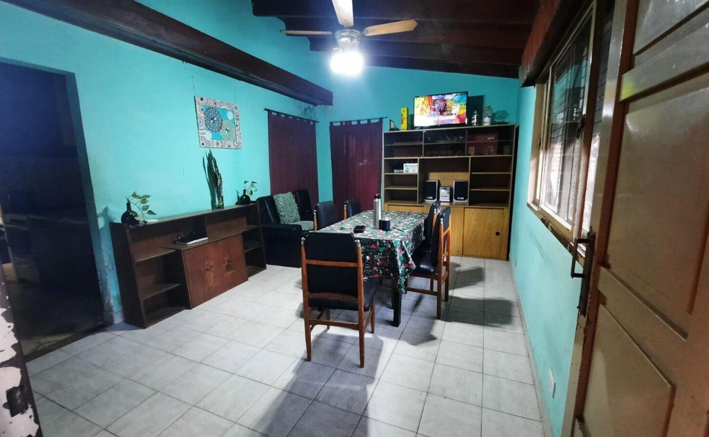 Foto de VENTA CASA 3 AMBIENTES VILLA BALLESTER A RECICLAR, imagen 3