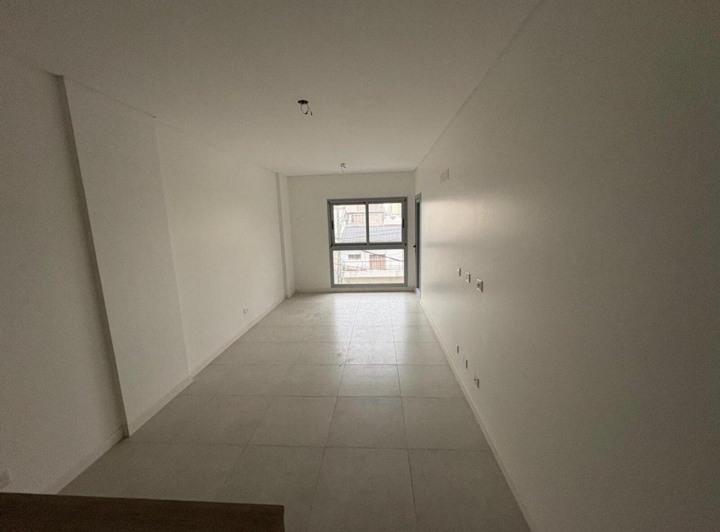 Foto de VENTA DEPARTAMENTO 3 AMB MATADEROS CON PARRILLA, imagen 4