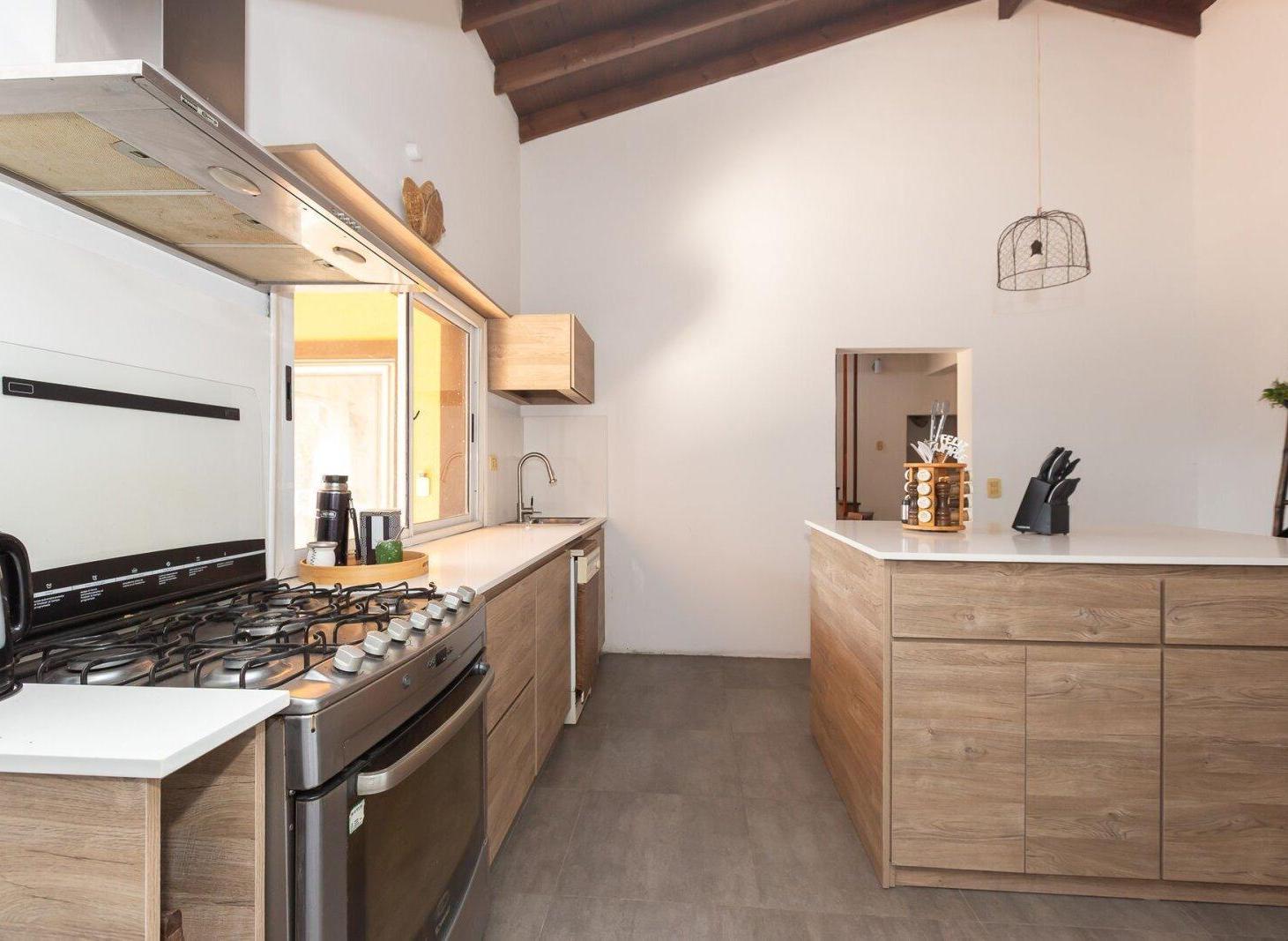 Foto de VENTA CASA 5 AMBIENTES EN BARRIO LA ARBOLEDA, imagen 4