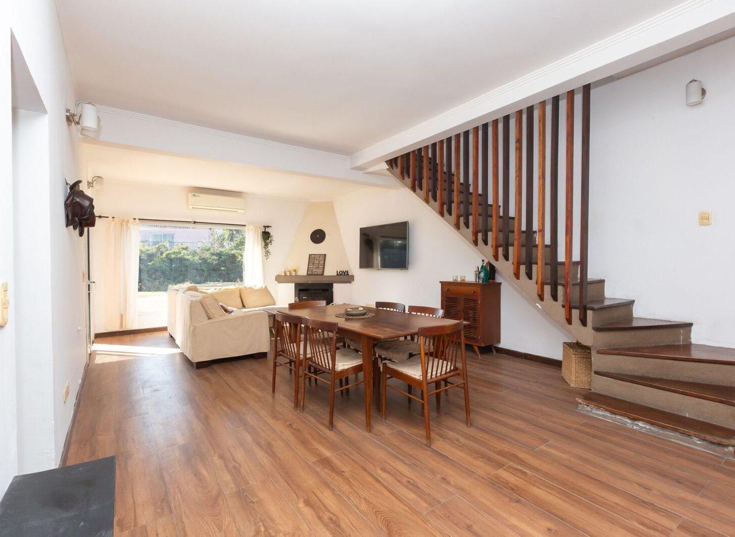 Foto de VENTA CASA 5 AMBIENTES EN BARRIO LA ARBOLEDA, imagen 2