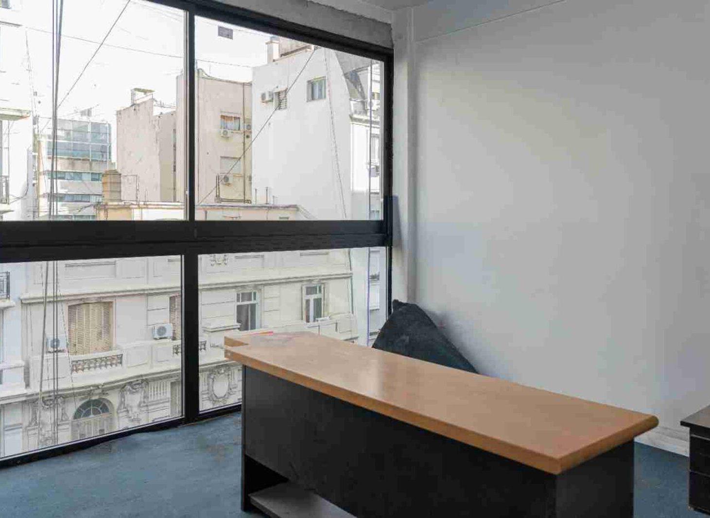 Foto de VENTA OFICINA LUMINOSA APTO CRÉDITO EN SAN NICOLAS, imagen 3