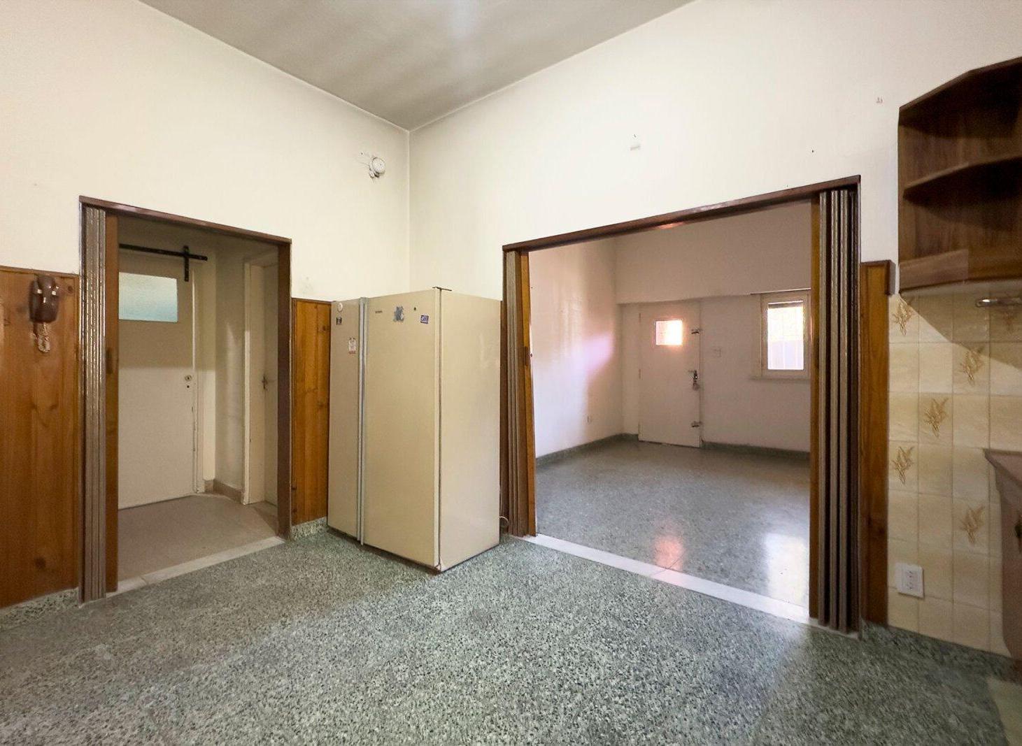 Foto de VENTA CASA 5 AMB MORON SUR, imagen 3