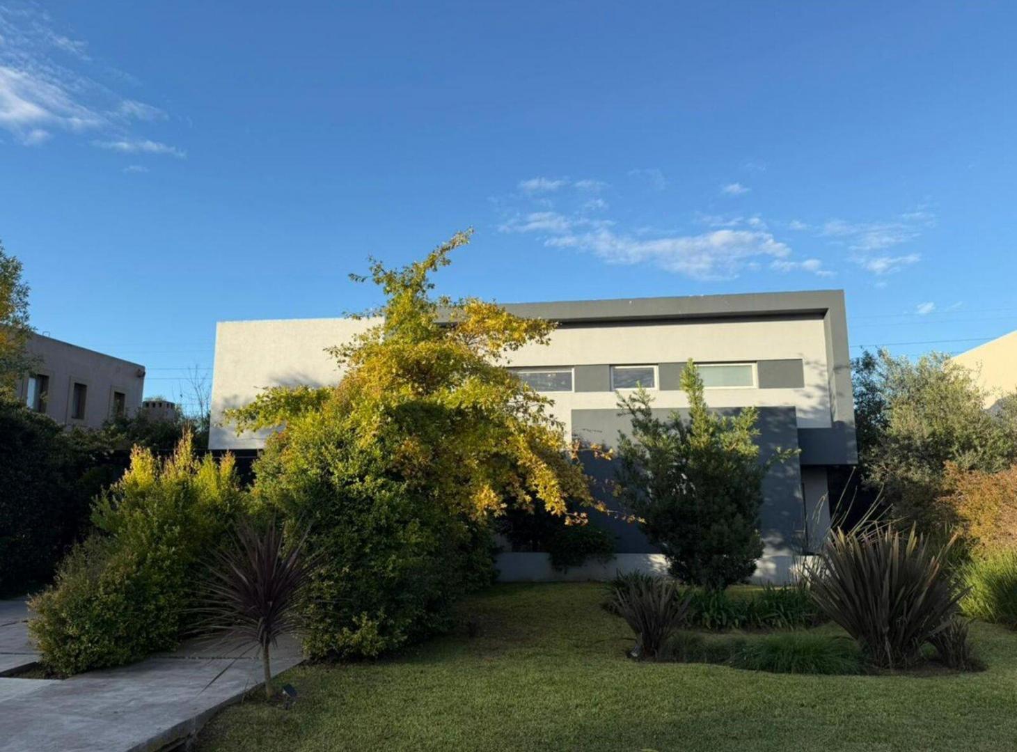 Foto de VENTA CASA 7 AMBIENTES LA LOMADA, imagen 1