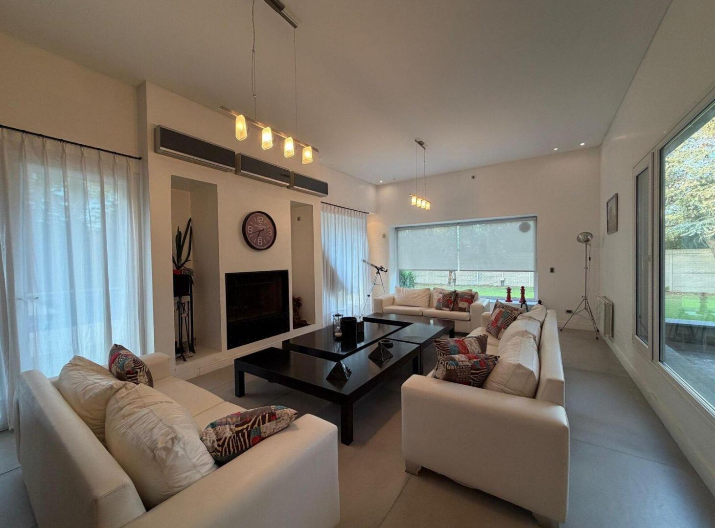 Foto de VENTA CASA 10 AMBIENTES ALTOS DEL PILAR, imagen 2
