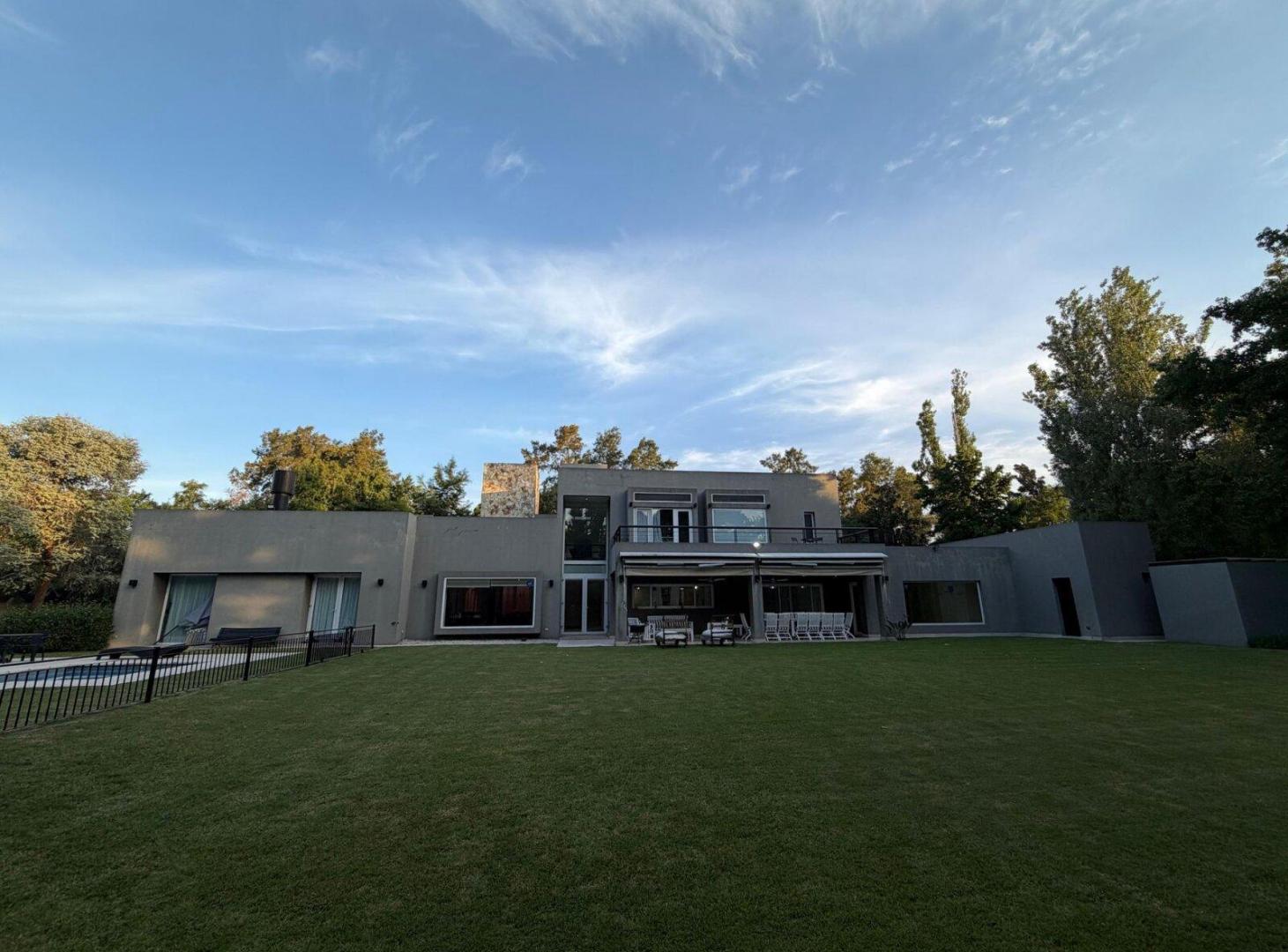 Foto de VENTA CASA 10 AMBIENTES ALTOS DEL PILAR, imagen 1