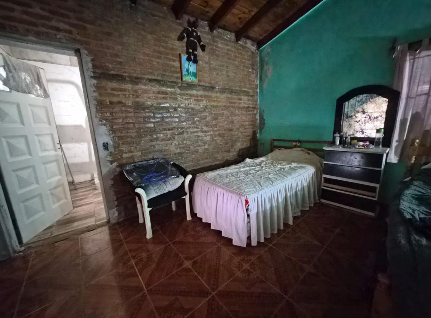 Foto de Venta Casa 4 amb+4 dptos renta G Rodriguez Ruta 28, imagen 3
